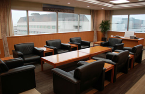 ���쏤�H��c���@������